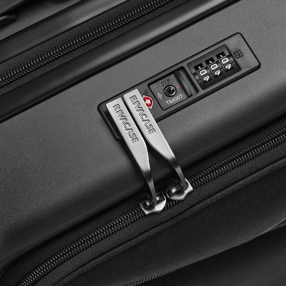 Чемодан Rivacase Clark 8180 ECO Чёрный