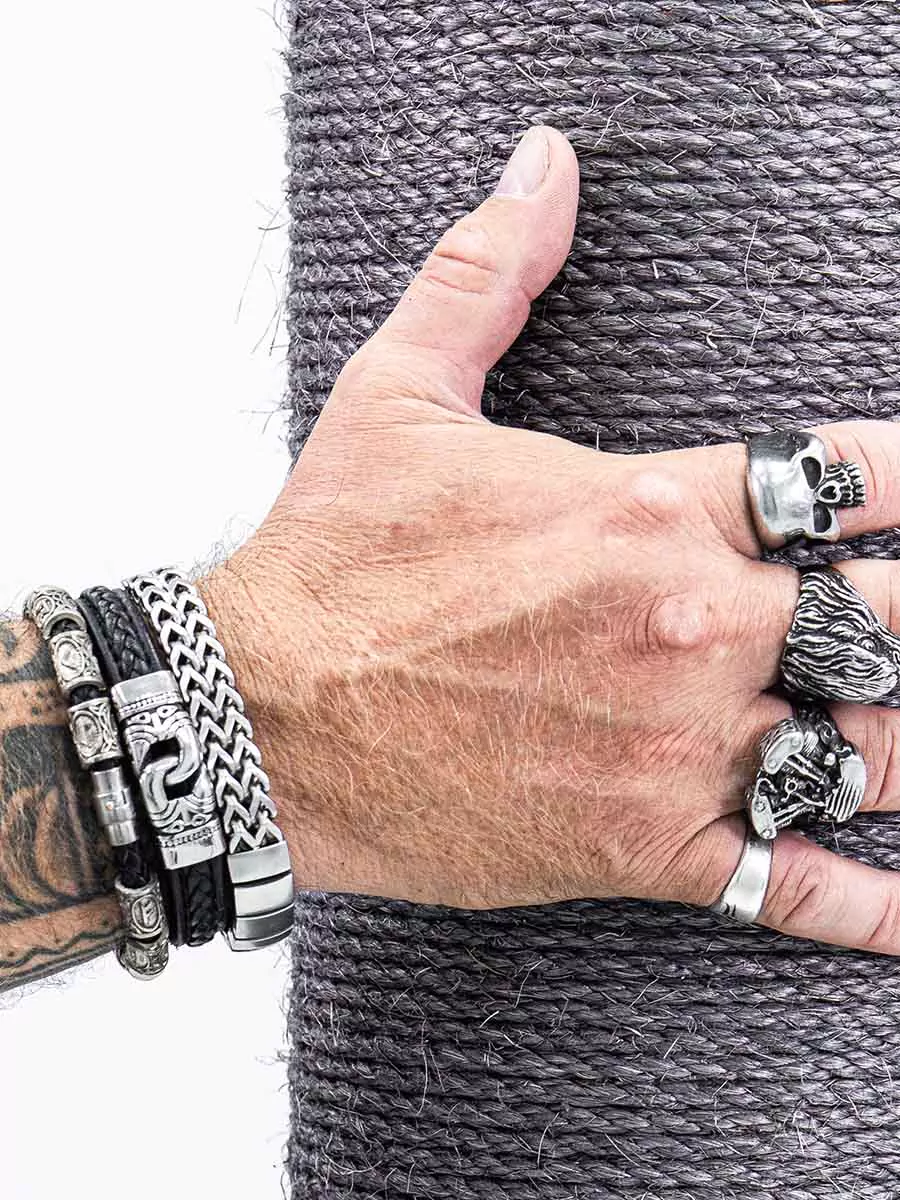 PETREBELS WALL of REBELS Climb 1560 – set Old Grey