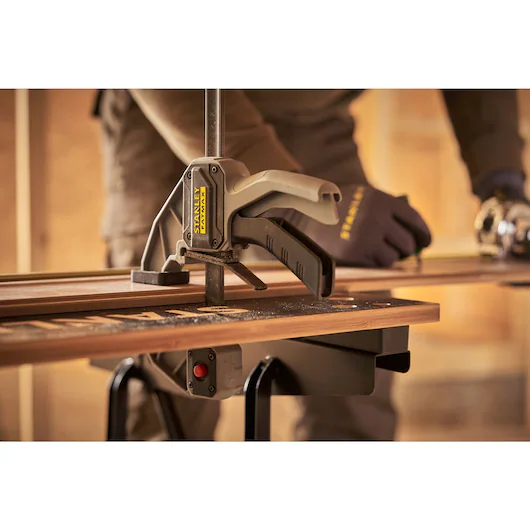 Banc de lucru pentru tamplarie STST83400-1