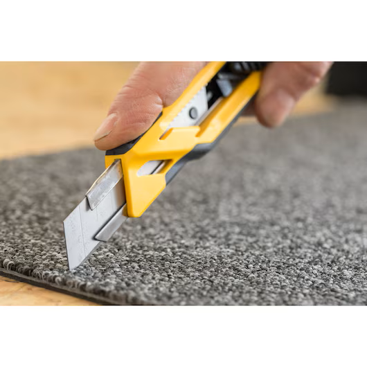 Cuțit cu lamă segmentat 18mm STHT10266-0 Stanley