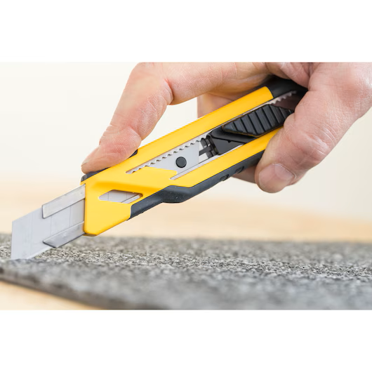 Cuțit cu lamă segmentat 18mm STHT10266-0 Stanley