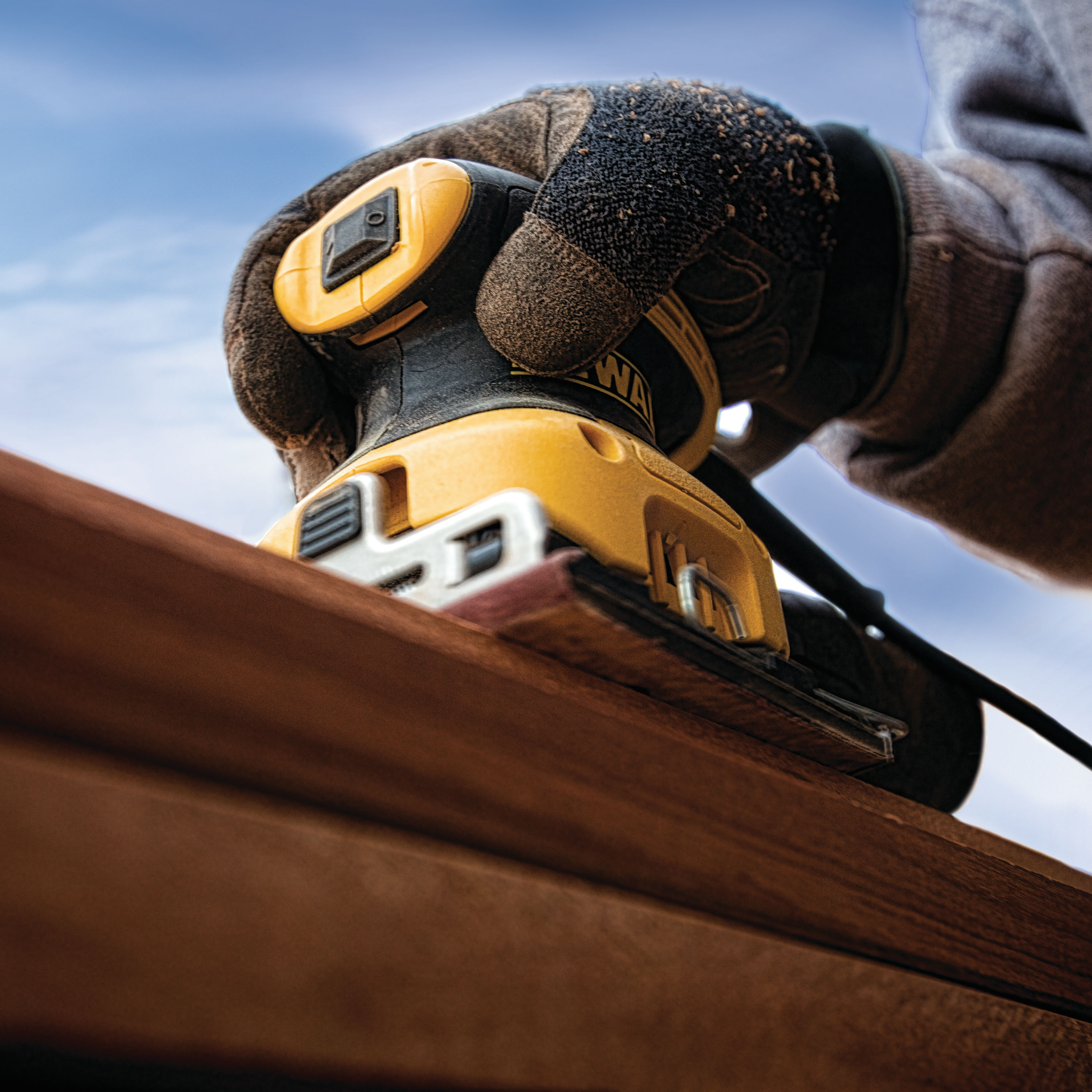 Mașină de șlefuit cu vibrații DeWALT DWE6411