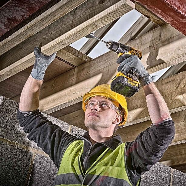 Mașină de găurit și înșurubat cu acumulator DeWALT DCD791NT