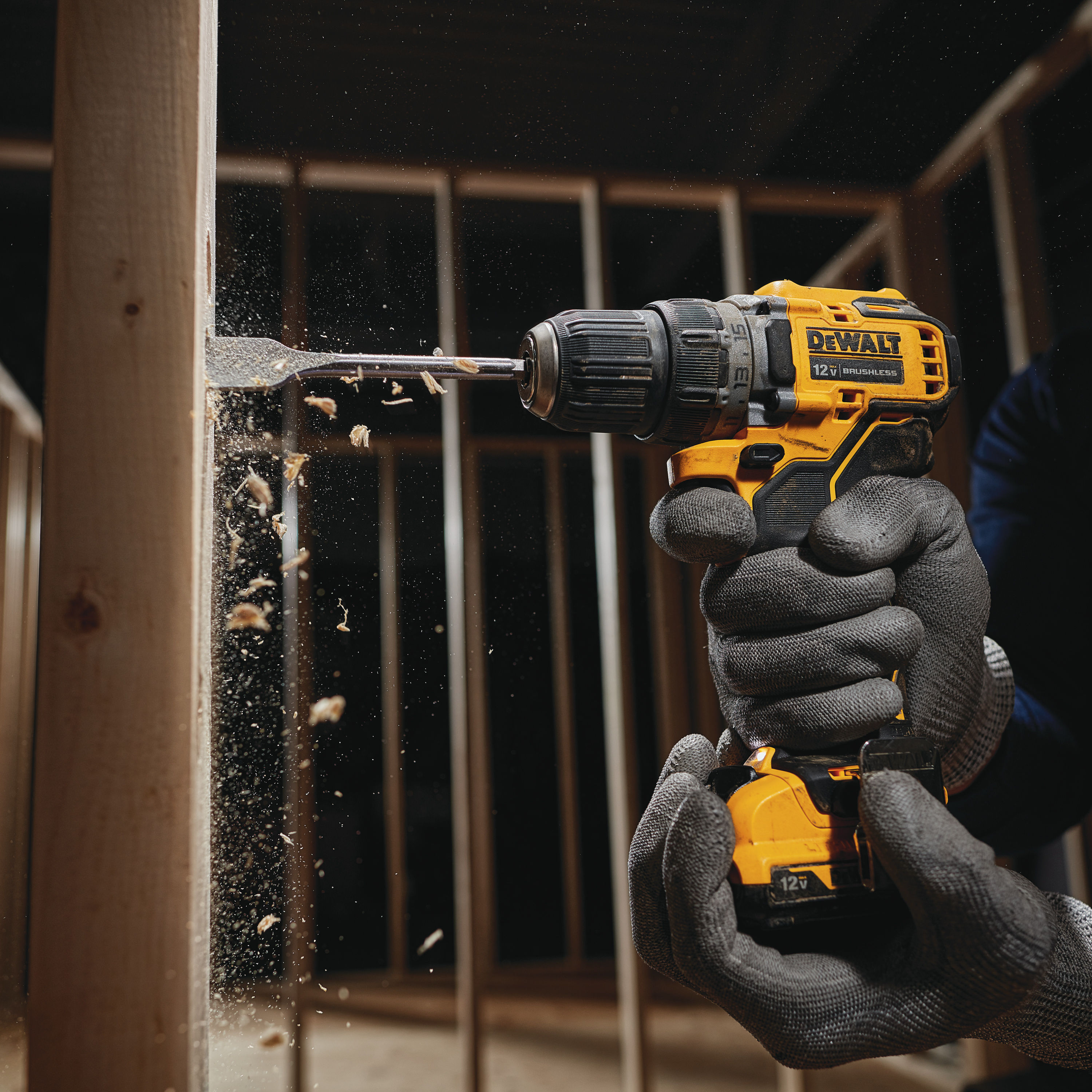 Mașină de găurit și înșurubat cu acumulator DeWALT DCD701N