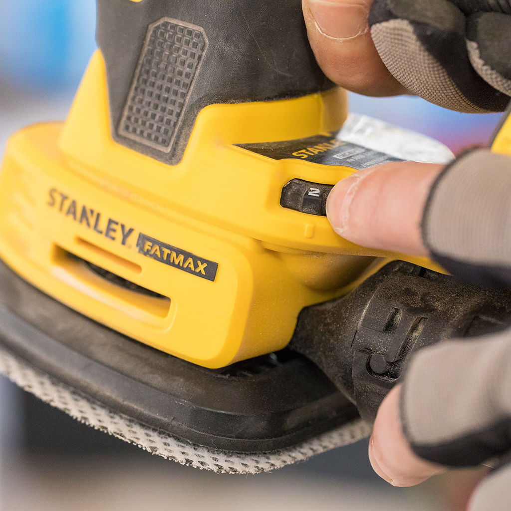 MASINA DE SLEFUIT CU VIBRATII CU ACUM. STANLEY FATMAX FMCW210D1