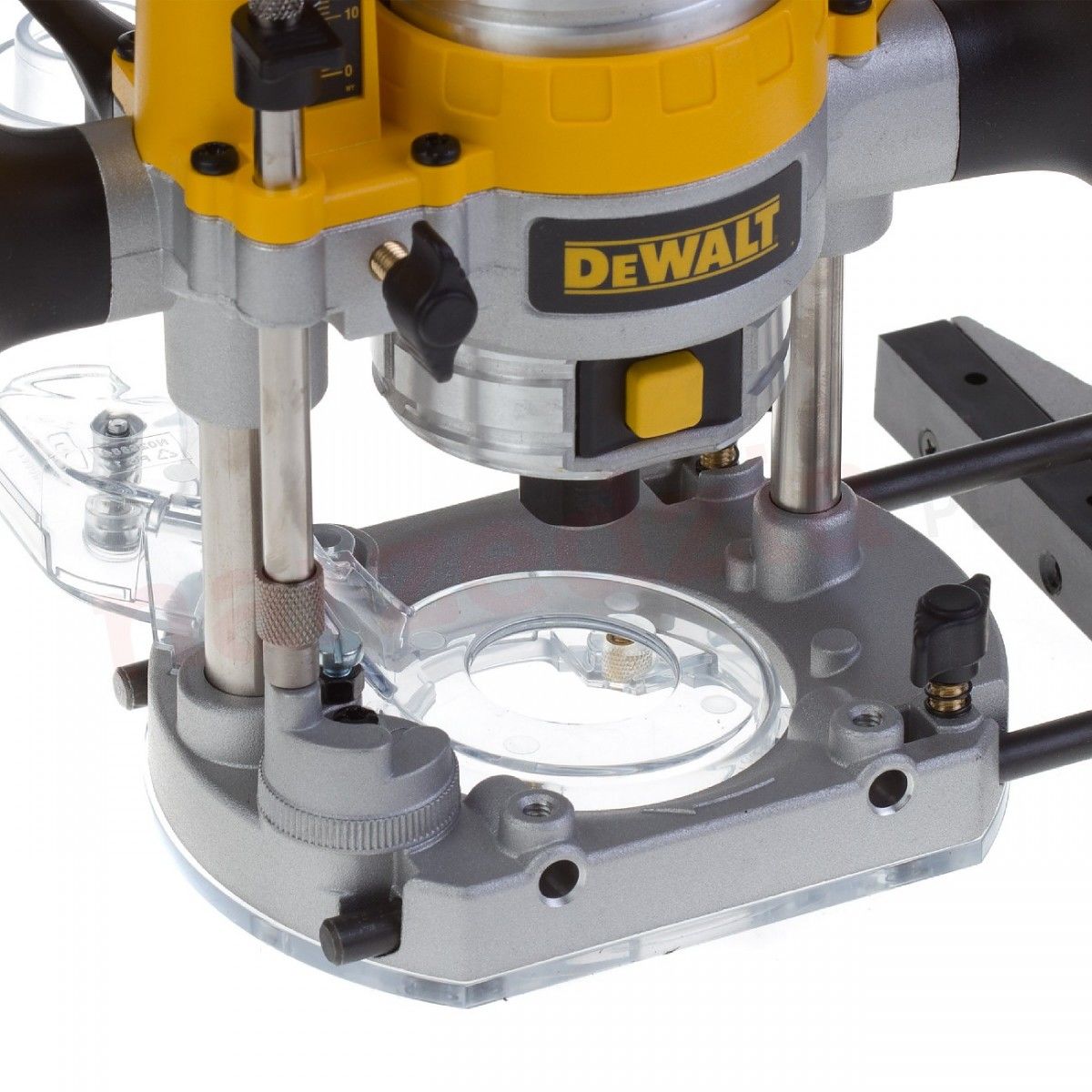 Mașină de frezat DEWALT D26204K