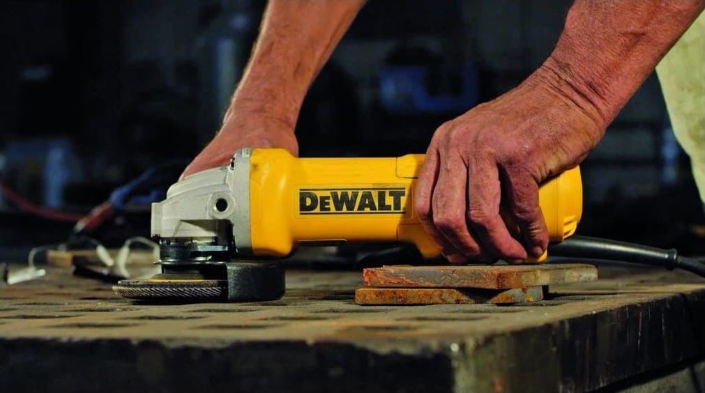 Polizor unghiular DeWALT DWE4233