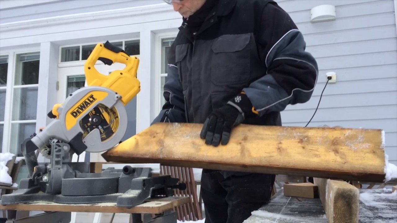 Ferestrau circular cu acumulator Dewalt DCS777T2