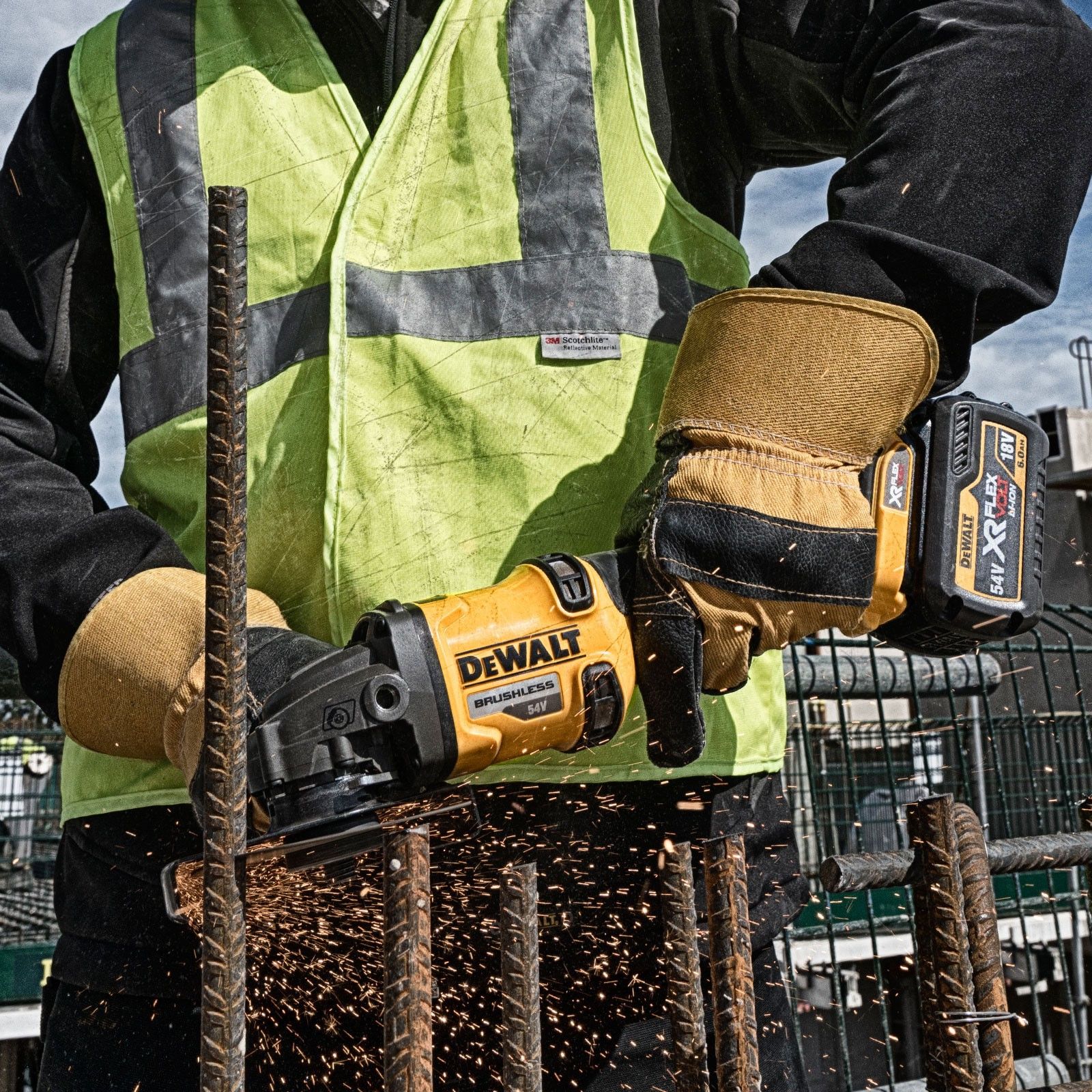 Set de scule cu acumulator  DeWALT DCK2055T2T