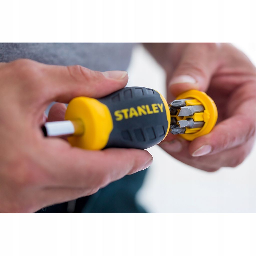 Отвертка Stanley Stubby Multibit  0-66-357