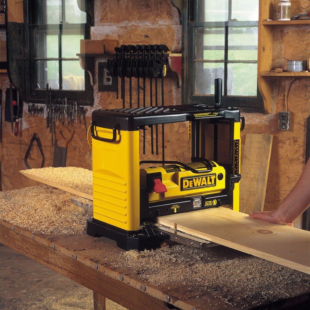 Masina de rindeluit si degrosat DeWALT DW733