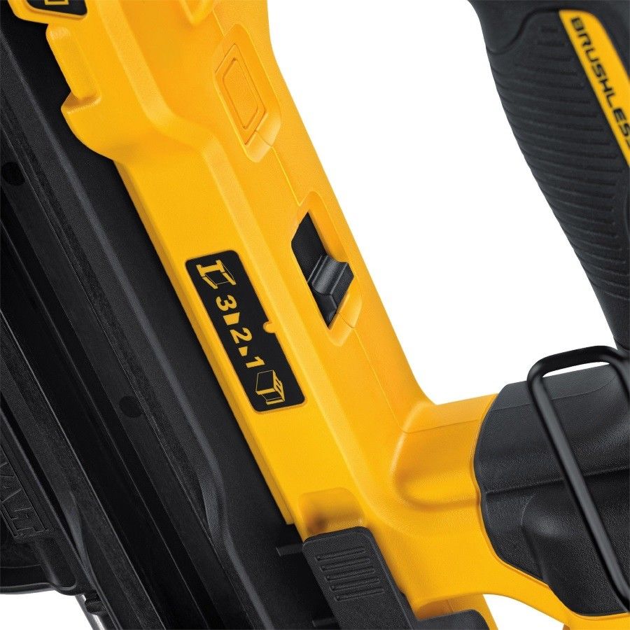 Pistol de batut cuie otel/beton DeWALT DCN890P2
