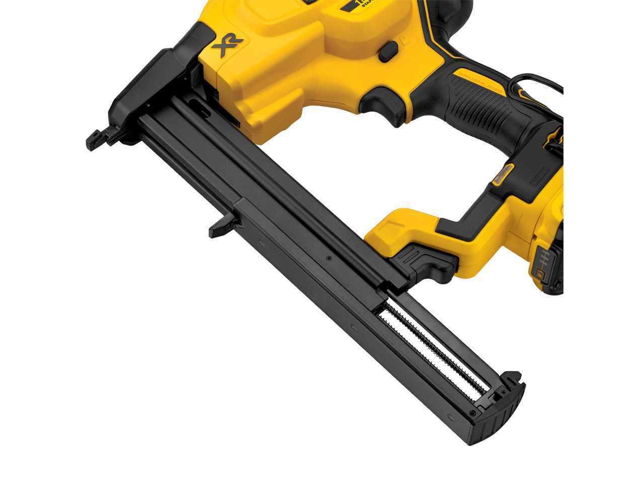Pistol de batut cuie otel/beton DeWALT DCN681D2