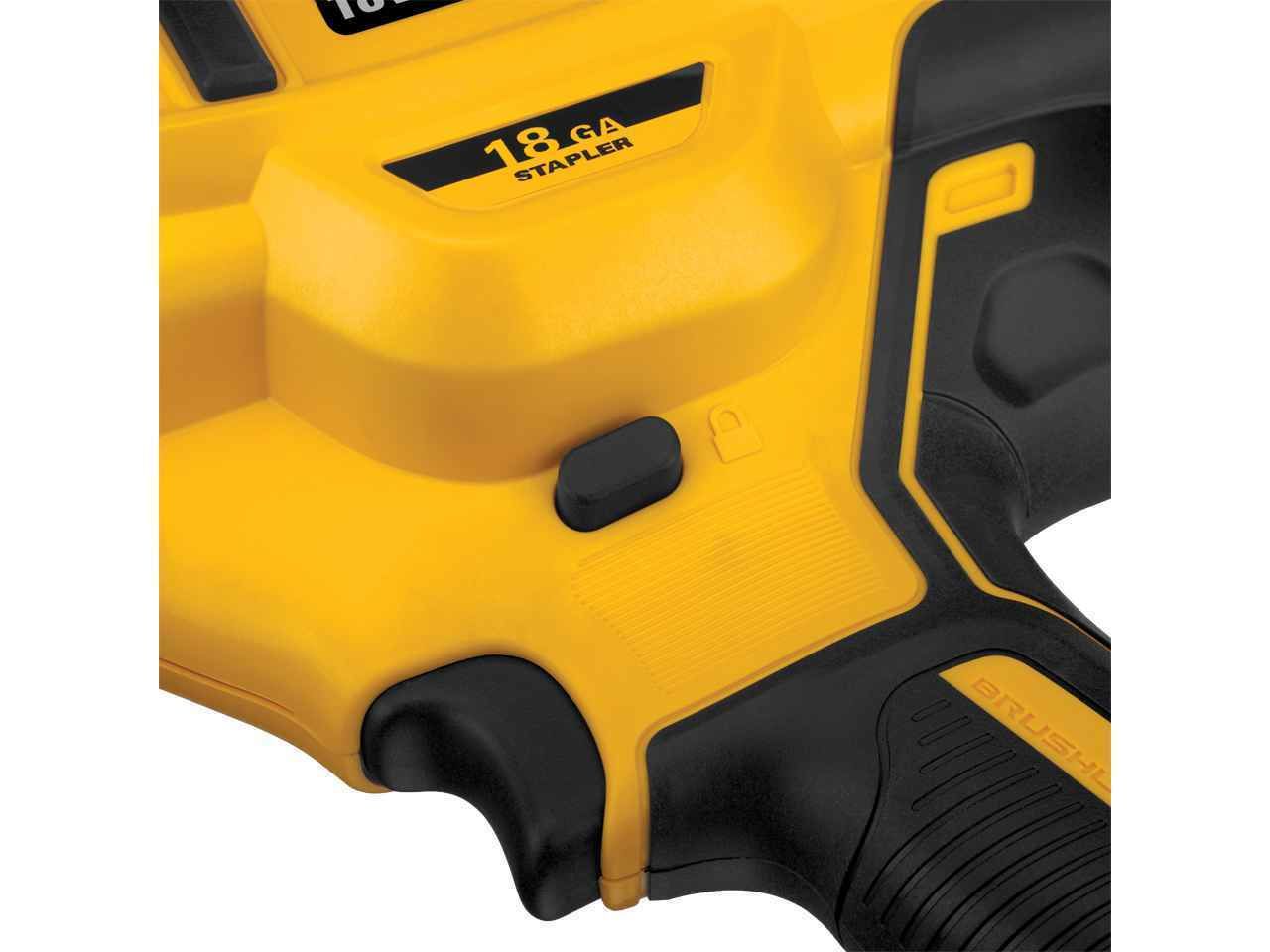 Pistol de batut cuie otel/beton DeWALT DCN681D2