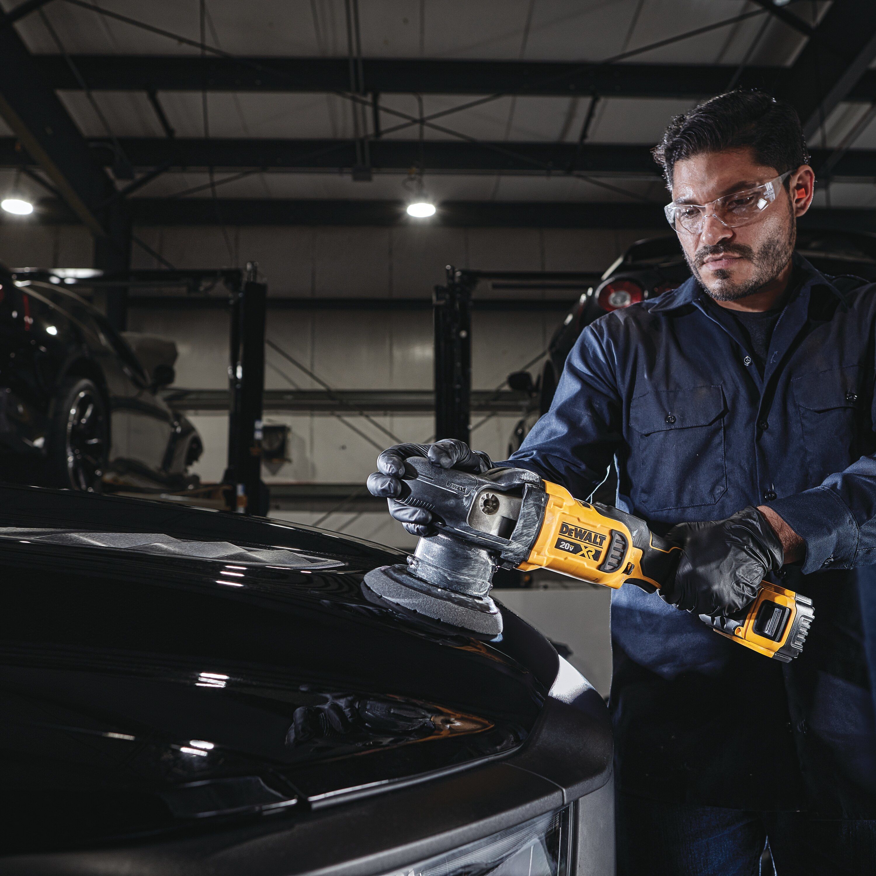 Masina de lustruit cu acumulator DeWALT DCM848P2