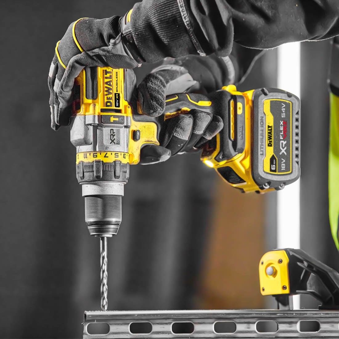 MASHINA DE GAURIT/INSURUBAT DEWALT DCD999T1