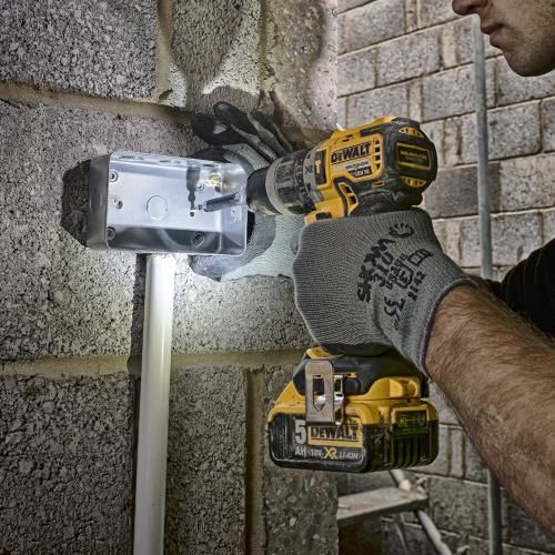SET SCULE CU ACUMULATOR DEWALT DCK865P4T (DCH273+DCG405+DCD996+DCF894+DCS570+DCS355+DCL050+DCS367)