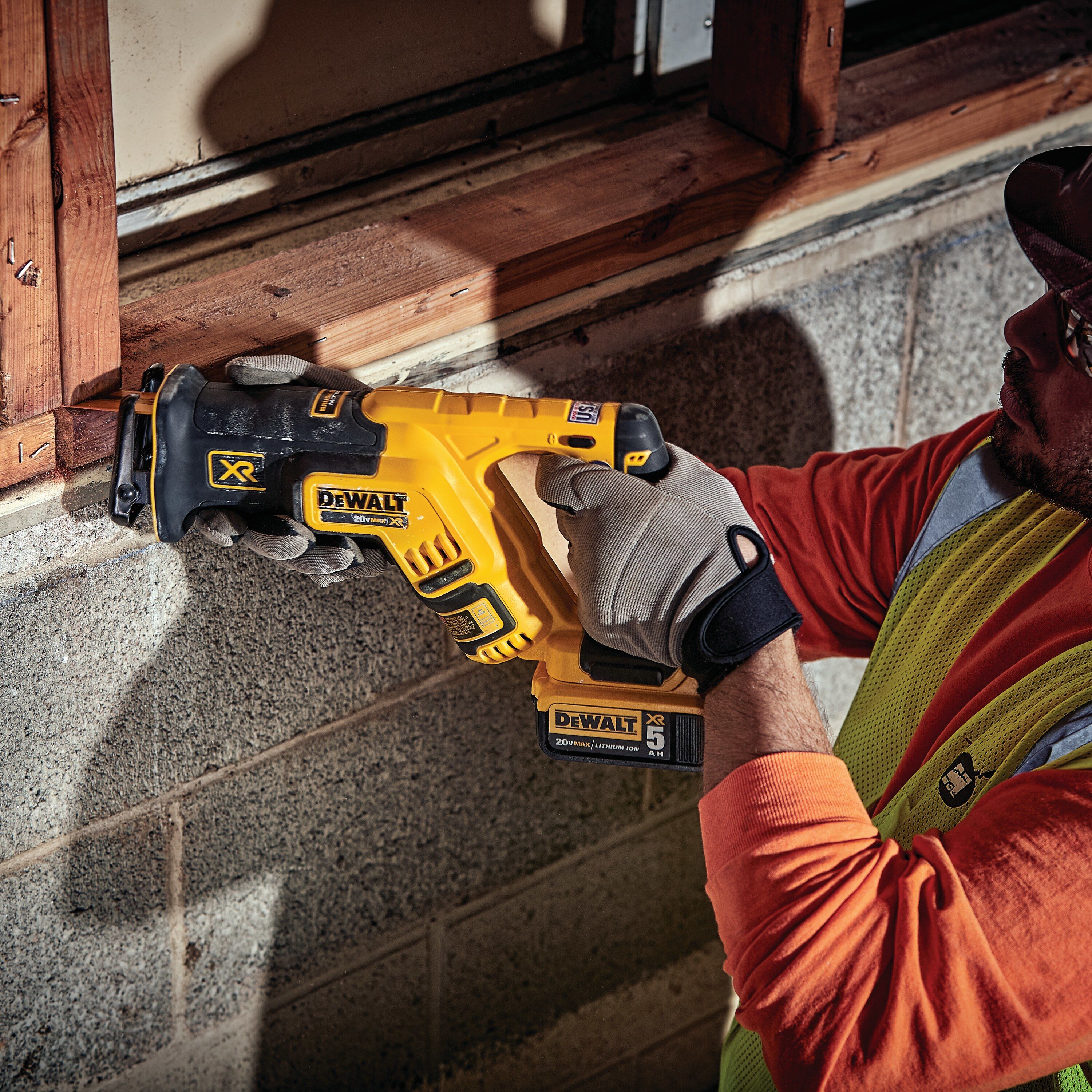 SET SCULE CU ACUMULATOR DEWALT DCK865P4T (DCH273+DCG405+DCD996+DCF894+DCS570+DCS355+DCL050+DCS367)