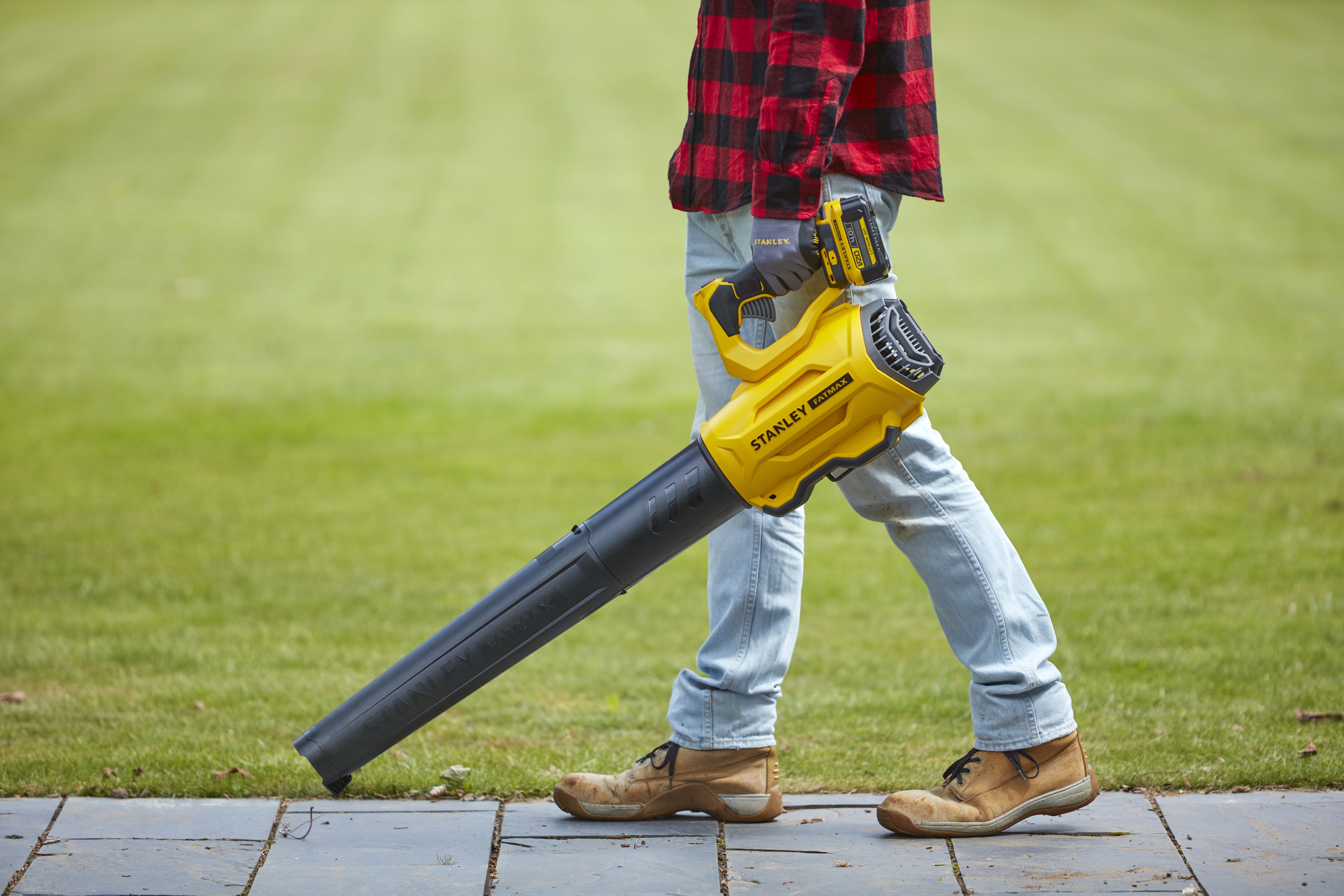 Suflantă axială de grădină Stanley FatMax SFMCBL7M1