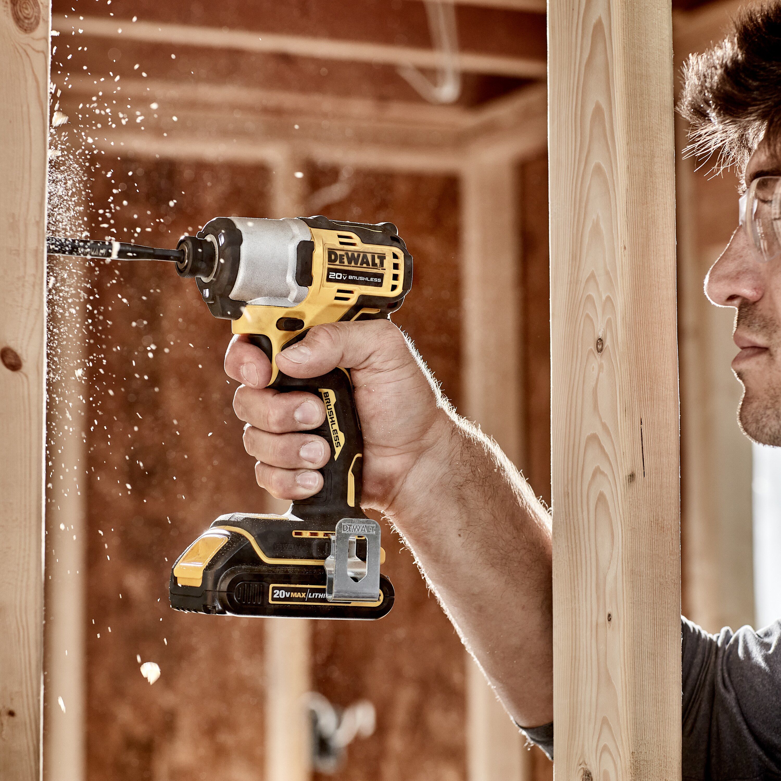 Șurubelniță cu impact DeWALT DCF840NT