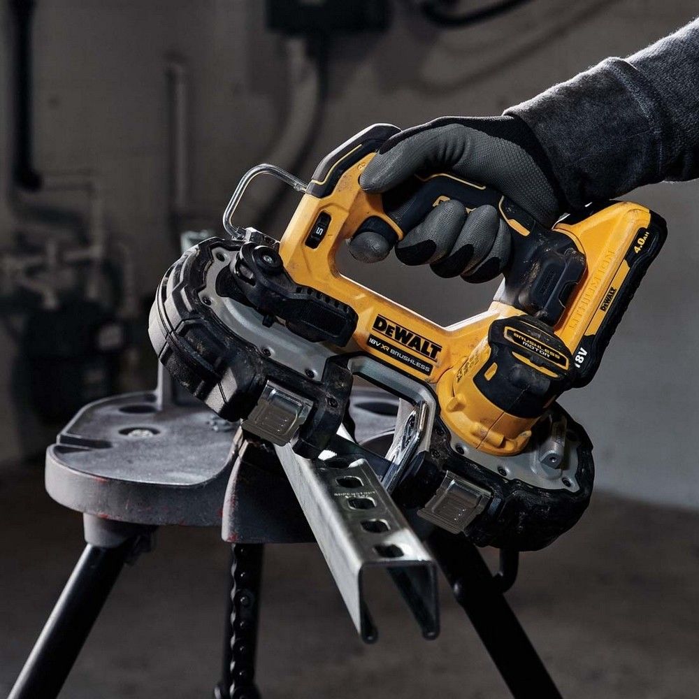Аккумуляторная ленточная пила DeWalt DCS377NT
