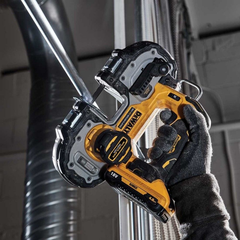 Аккумуляторная ленточная пила DeWalt DCS377NT