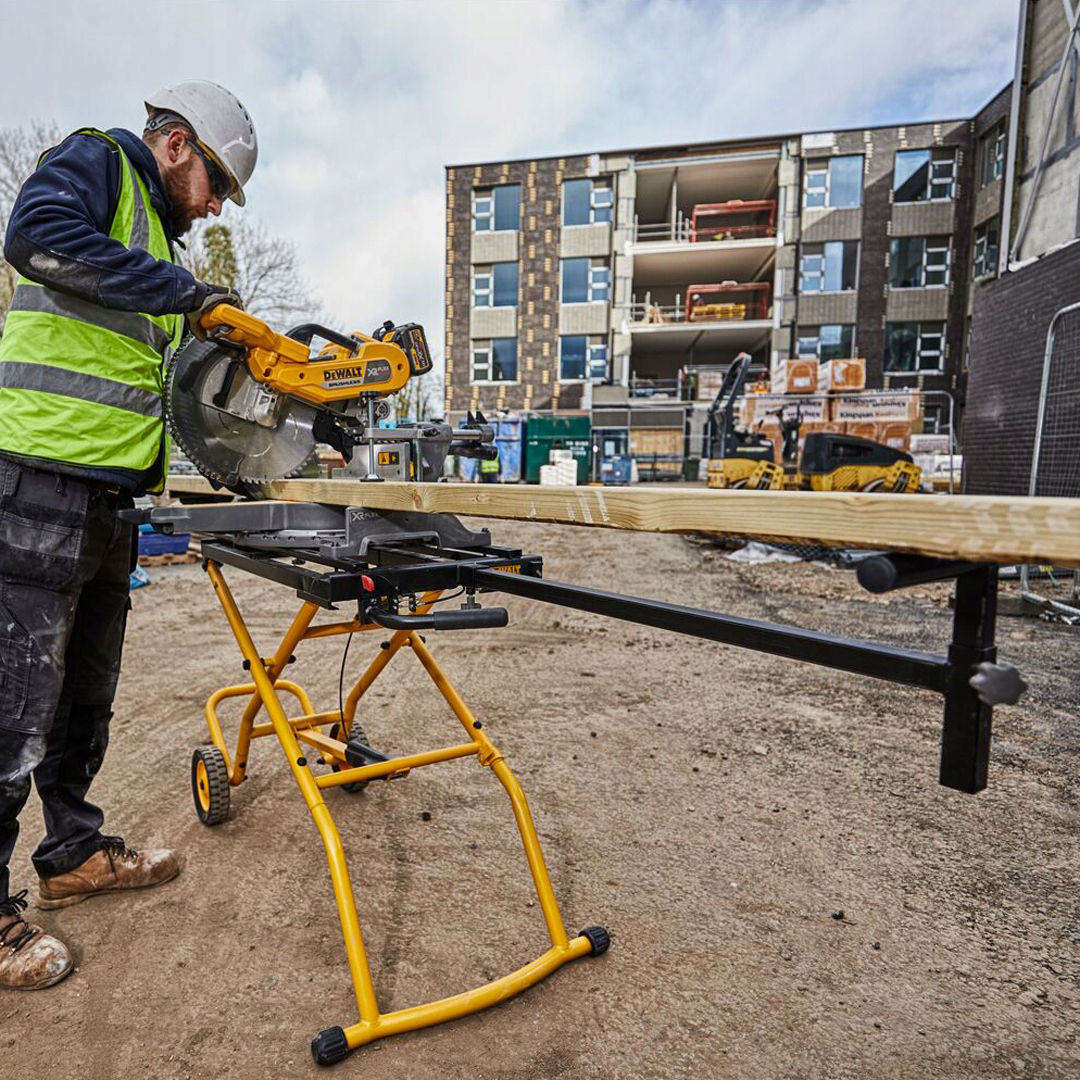 Stand pe roți pentru feroneria DeWALT DE7260
