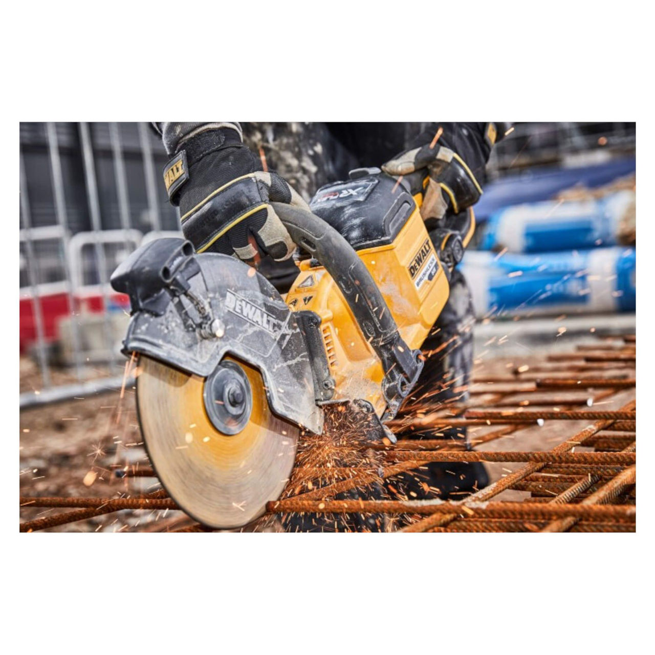 MAȘINĂ DE TĂIAT BETON FĂRĂ FIR FLEXVOLT 230 DEWALT DCS691X2-XJ