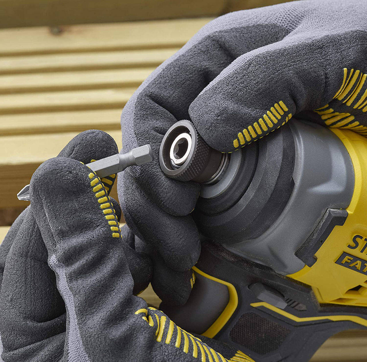 Masina de insurubat cu impuls cu acu. Stanley FATMAX SFMCF810D2K