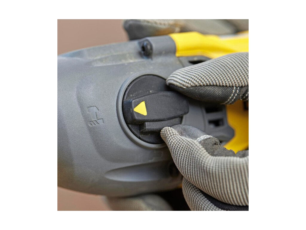 CIOCAN ROTOPERCUOTR CU ACUMULATOR STANLEY FATMAX SFMCH900B