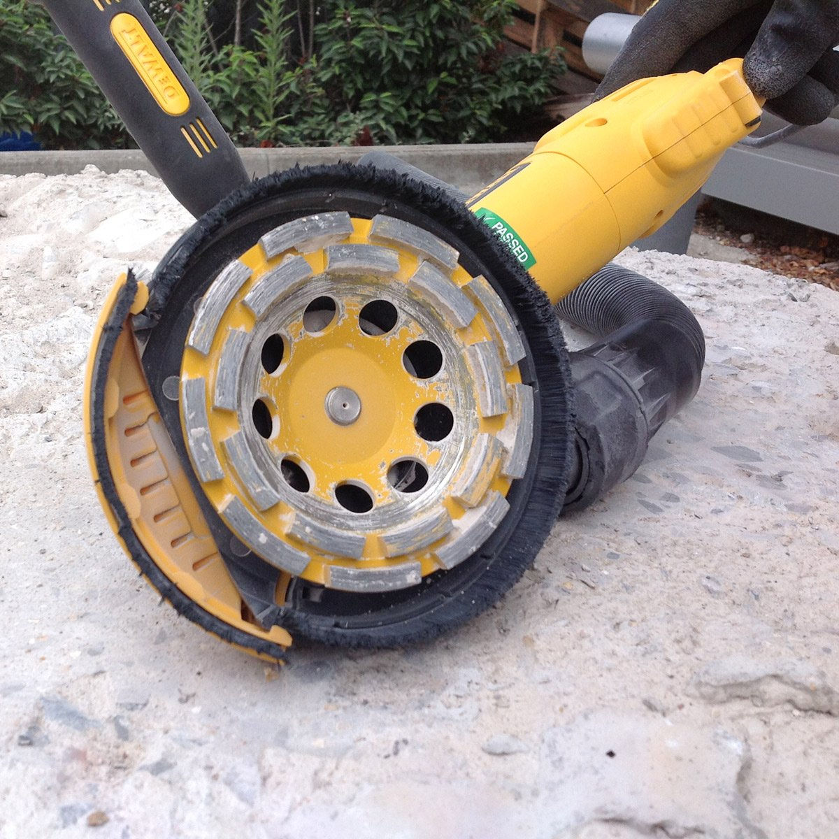 Carcasa - adaptor pentru aspirator pentru polizoare unghiulare DeWALT DWE46150